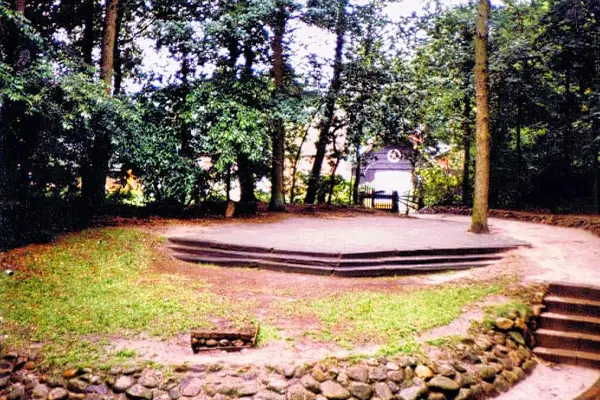 Het oude openluchttheater in het bos